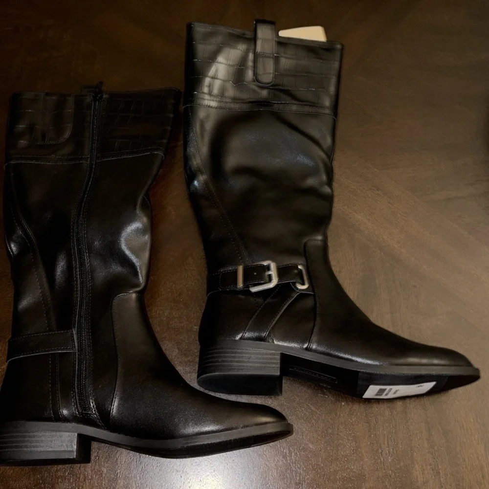 St. John's Bay Womens Roslyn Wide Calf Stacked Heel Riding keel I’ll ll